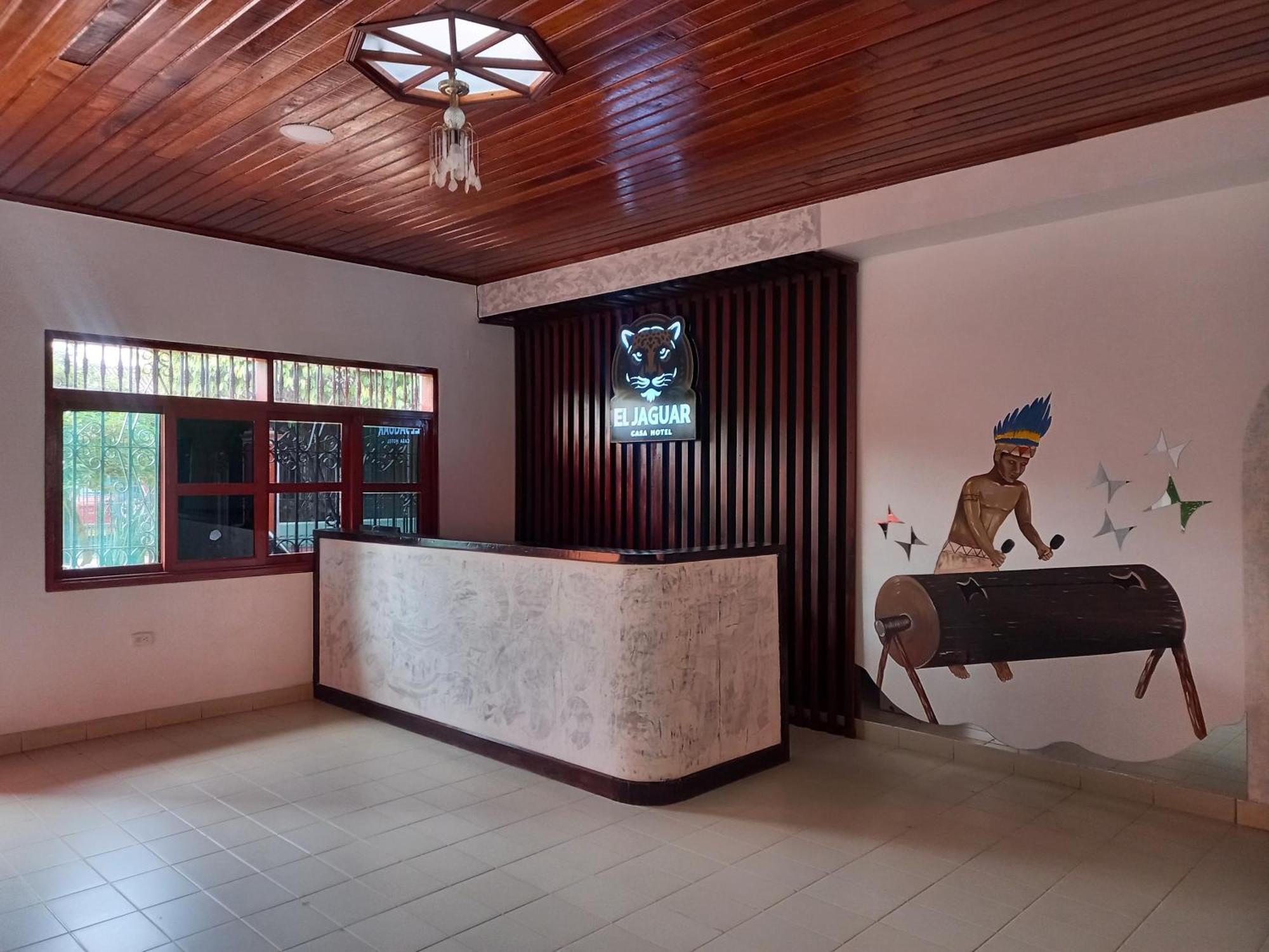El Jaguar Casa Hotel Leticia Exterior photo